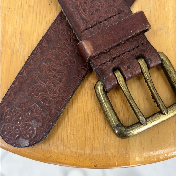 Gap floral embossed Brown Leather Belt with Brass Buckle M - Picture 11 of 12